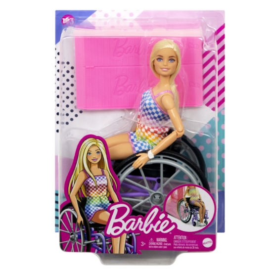 Imagine BARBIE PAPUSA BARBIE BLONDA IN SCAUN CU ROTILE