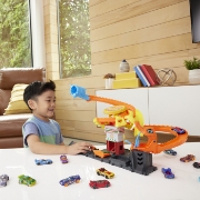 Imagine Hot Wheels City Pizzeria atacul cobrei