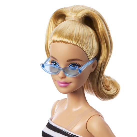 Imagine BARBIE PAPUSA BARBIE FASHIONISTA BLONDA CU PARUL PRINS IN COADA SI FUSTA ROZ