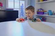 Imagine FISHER PRICE BATWHEELS SET 2 MASINUTE CU LUMINI REDBIRD SI BATWING SCARA 1:55