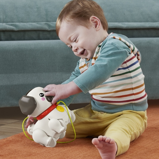 Imagine Fisher Price jucărie de tras interactivă cățel cu mișcări și sunete 