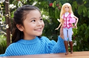 Imagine BARBIE MYSTERIES BARBIE SI CURSA DE CAI
