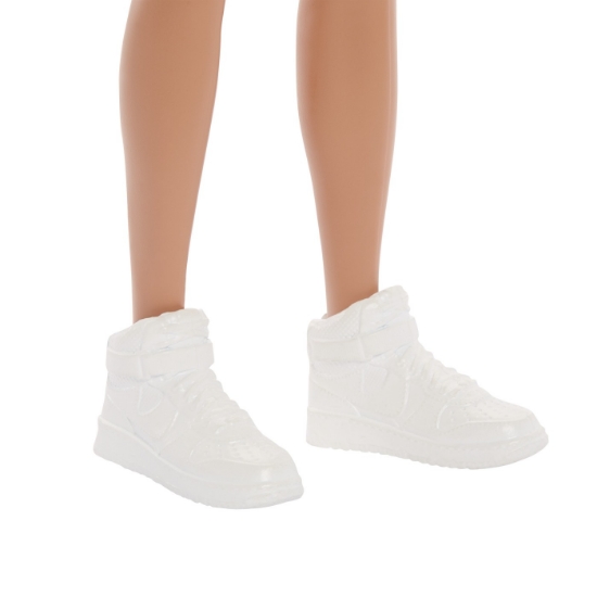 Imagine BARBIE PAPUSA BAIAT FASHIONISTAS BRUNET CU BARBA SI TRICOU CU GLUGA