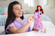 Imagine  DISNEY PRINCESS SPIN AND REVEAL PAPUSA ARIEL