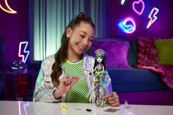 Imagine MONSTER HIGH PAPUSA FRANKIE STEIN