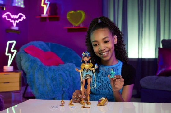 Imagine MONSTER HIGH PAPUSA CLEO DENILE SI COBRA HISSETTE