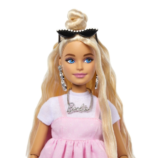 Imagine BARBIE PAPUSA BARBIE DELUXE STYLE