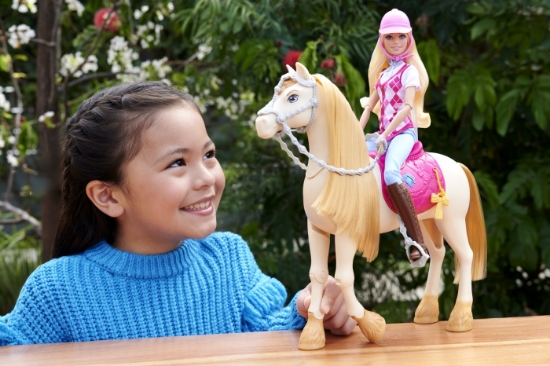 Imagine BARBIE MYSTERIES CALUT CU SUNETE SI ACCESORII