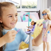 Imagine BARBIE SET DE JOACA PAPUSA BARBIE BLONDA FACE CARIERA STOMATOLOG