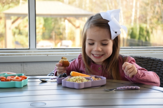 Imagine Farfurie compartimentată din silicon cu ventuză, Melii, model pisică