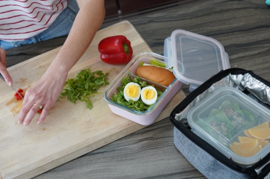 Imagine Recipient sticlă 740 ml cu husă antiderapantă silicon Melii Roz