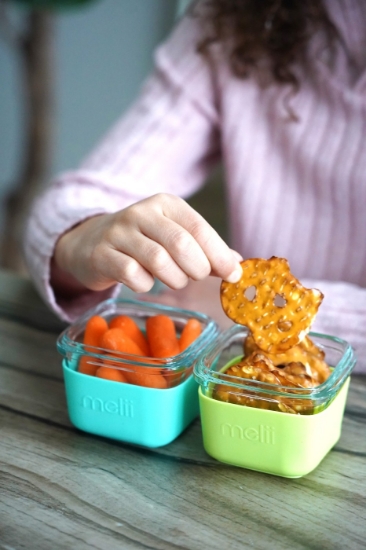 Imagine Set 3 recipiente sticlă 160ml cu husă antiderapantă silicon Melii – Blue, Mint & Lime