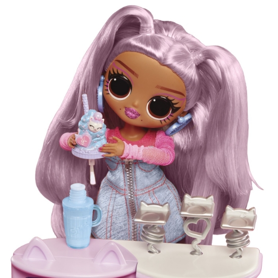 Imagine L.O.L. SURPRISE! OMG SWEET NAILS KITTY K CAFÉ SET PAPUSA CU ACCESORII