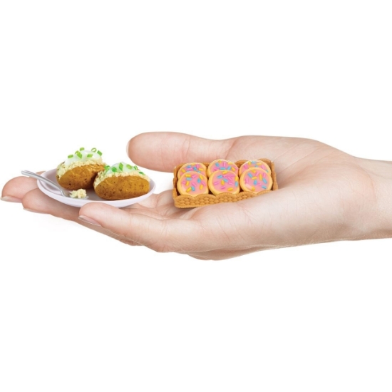 Imagine MGA’S MINIVERSE MINI FOOD CAFÉ S3 SET SURPRIZA