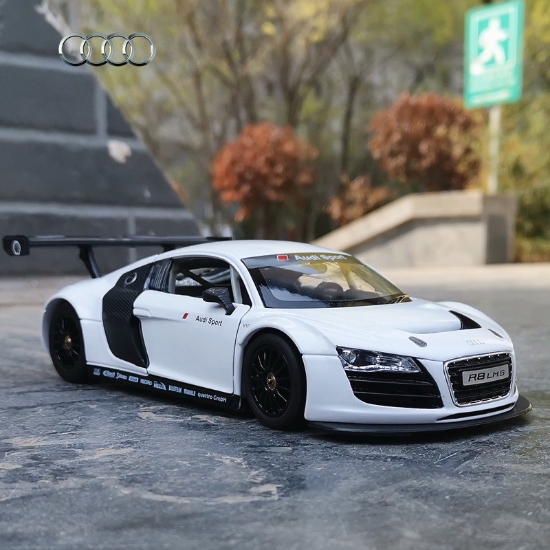 Imagine Mașinuță metalică Audi R8 alb scară 1 la 24