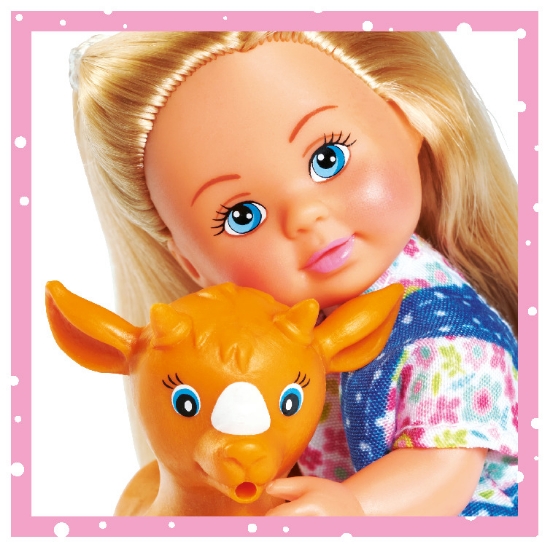 Imagine PAPUSA EVI LOVE CU TRACTOR 