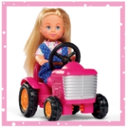 Imagine PAPUSA EVI LOVE CU TRACTOR 