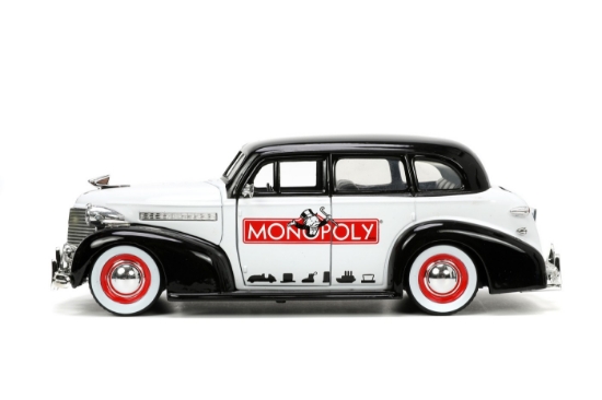 Imagine Jada set mașinuță metalică Chevrolet Master Deluxe 1939 scară 1:24 și figurină Mr. Monopoly