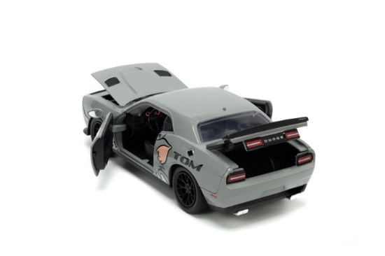 Imagine Jada mașină metalică Dodge Challenger Hellcat scară 1 la 24 și figurină Jerry