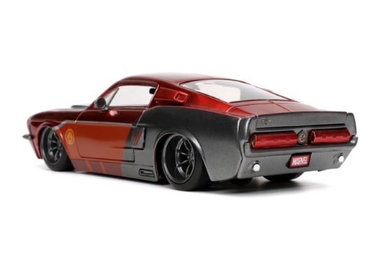 Imagine Jada Marvel Ford Mustang 1967 scară 1:24 – cu Star-Lord la volan!