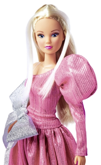 Imagine STEFFI LOVE PAPUSA STEFFI IN TINUTA DE GALA