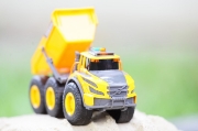 Imagine Dickie basculanta Volvo articulat cu sunete si lumini 23cm