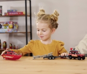 Imagine MAJORETTE SET MASINA DE POMPIERI LAND ROVER SI BARCA DE SALVARE