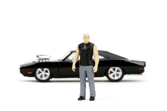 Imagine Jada Fast and Furious Set figurină Dom și mașinuță metalică Dodge Charger 1970 scară 1 la 24