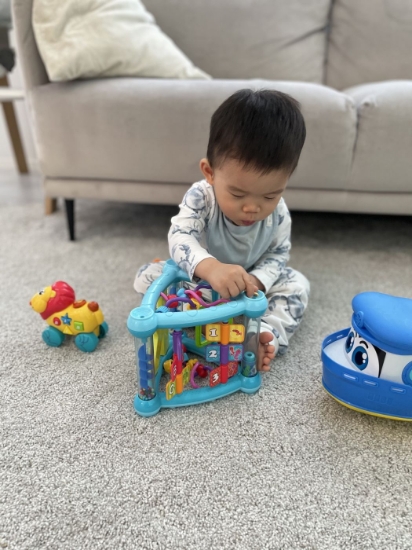 Imagine Triunghi multifuncțional ABC – Distracție din toate unghiurile!