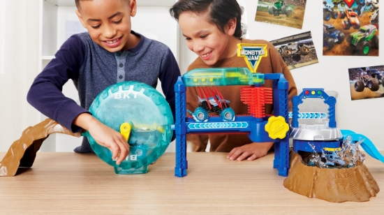 Imagine Monster Jam set spălătorie auto