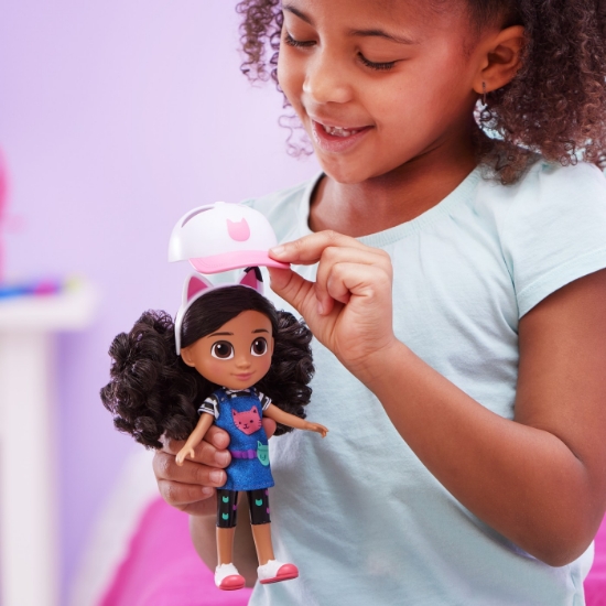 Imagine GABBYS DOLLHOUSE PAPUSA DE CALATORIE 20.3CM