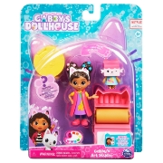 Imagine GABBYS DOLLHOUSE SET PAPUSA 9.7CM CU PISICUTA STUDIOUL DE ARTA A LUI GABBY