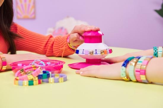 Imagine Cool Maker set pentru creare brățări