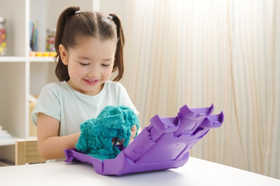 Imagine Kinetic Sand Castelul