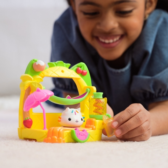 Imagine  GABBYS DOLLHOUSE SET BALCON PENTRU PETRECEREA CU SMOOTHIE A LUI CAKEY