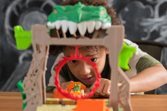 Imagine MONSTER JAM SET DRAGON DUNGEON OF DOOM