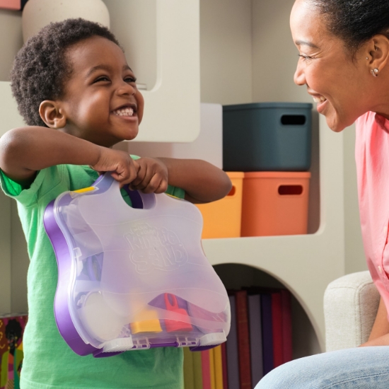 Imagine Kinetic Sand set geantă pentru plajă Variety Case