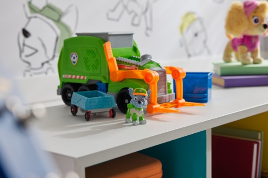 Imagine Patrula Căţeluşilor Rocky și camionul de reciclare Crush N Roll