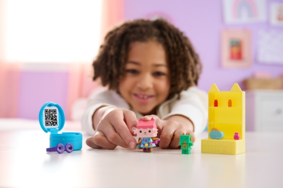 Imagine GABBYS DOLLHOUSE BEBE CUTIUTA SI CAMERA MESTESUGURILOR