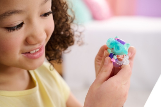 Imagine GABBYS DOLLHOUSE BOBBLE KITTY MERCAT SI CAMERA POTIUNILOR