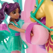 Imagine UNICORN ACADEMY SET PAPUSA AVA SI UNICORNUL LEAF CU ACCESORII