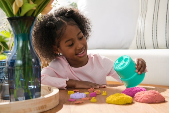Imagine Kinetic Sand floare Squish Blossom