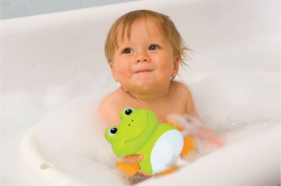 Imagine Broscuța Înotătoare Winfun – distracție în cadă cu o prietenă veselă!