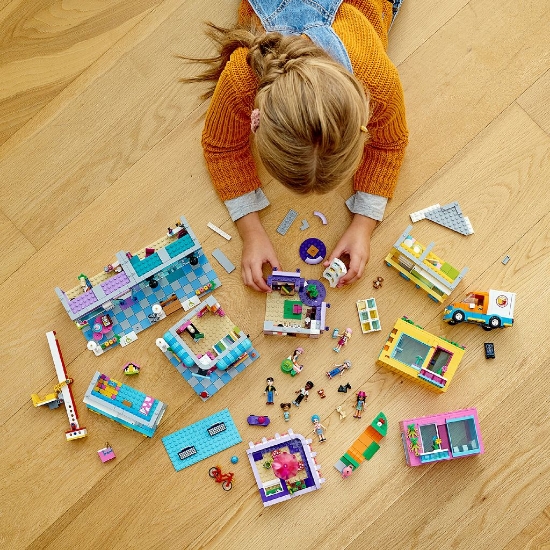 Imagine Lego Friends clădirea de pe strada principală 41704