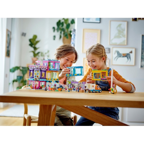 Imagine Lego Friends clădirea de pe strada principală 41704