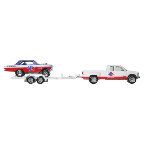 Imagine  Hot Wheels transportator Chevy Silverado 3500 '88 cu mașinuță Chevy Nova '63, scară 1:64