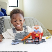 Imagine Hot Wheels City magazin de bomboane
