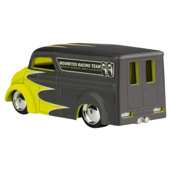 Imagine Hot Wheels Premium Real Riders Pop Culture mașinuță metalică Dairy Delivery scară 1:64