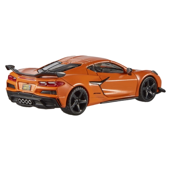 Imagine Hot Wheels Premium Real Riders mașinuță metalică '23 Corvette Z06 scară 1:43