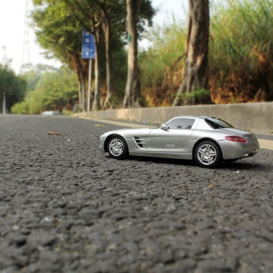 Imagine MASINA CU TELECOMANDA MERCEDES-BENZ SLS AMG ARGINTIE SCARA 1 LA 24